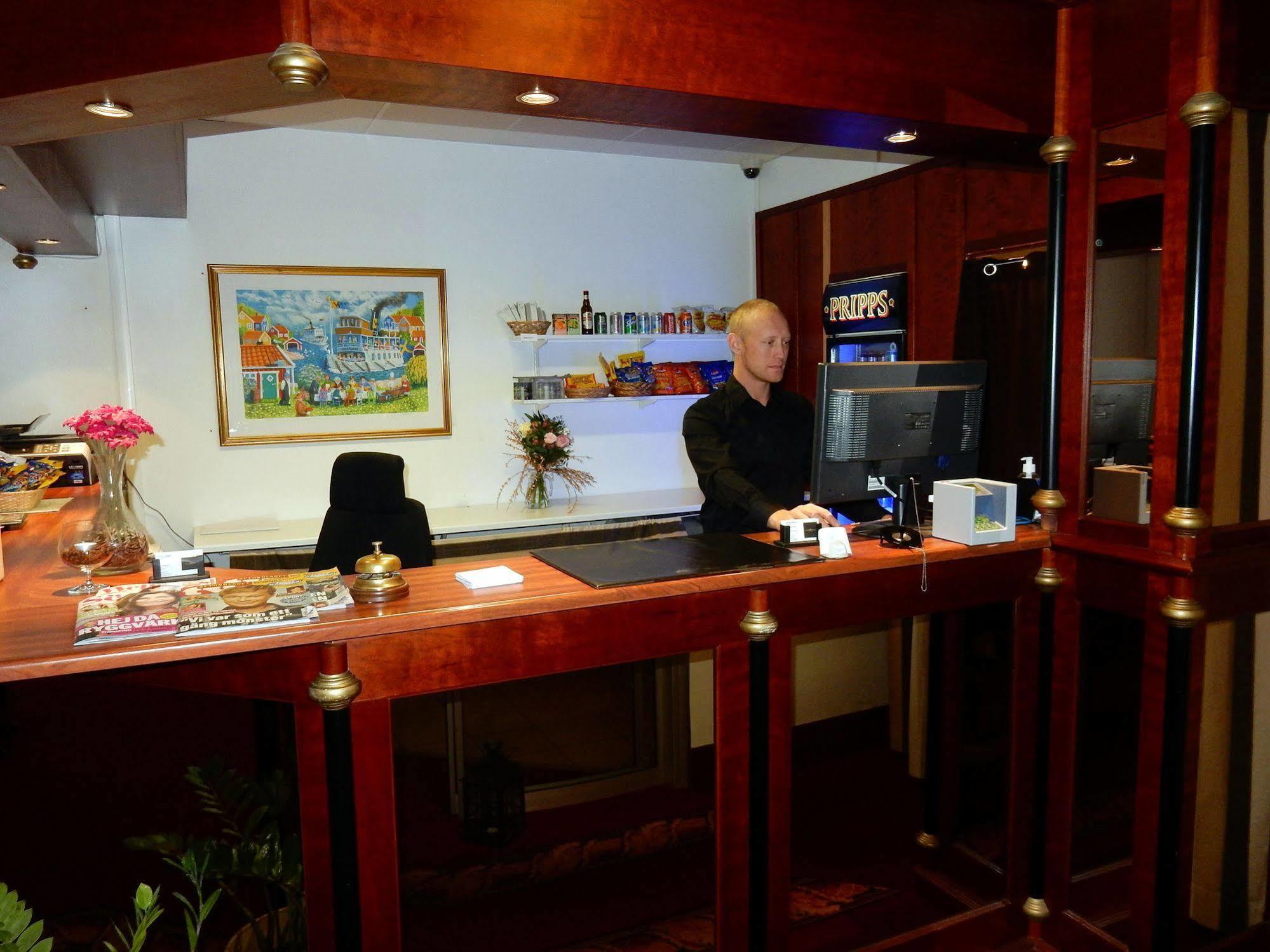 Grand Hotell Bollnaes Bagian luar foto